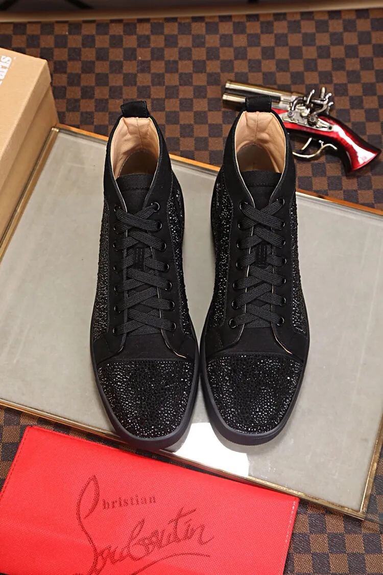 Ex-factory price 480. christian louboutin (CL red sole shoes) counter hot diamond series, high-top casual sneakers for couples 📢 📢 📢 Exclusive hot style release 🎈🎈💪 Movable latex feet 👻 Finished outsole sewing line [satisfied] 😝Female 35-40# Male 38#-46, global supply😝 [Top version]: original imported cowhide upper, top original leather lining, original molded TPU outsole, original 1:1 detail processing, original shoe last, large quantity available from stock,